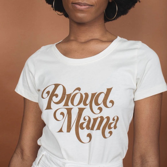 Proud Mama Scoop Neck T-Shirt - Picture 3 of 9